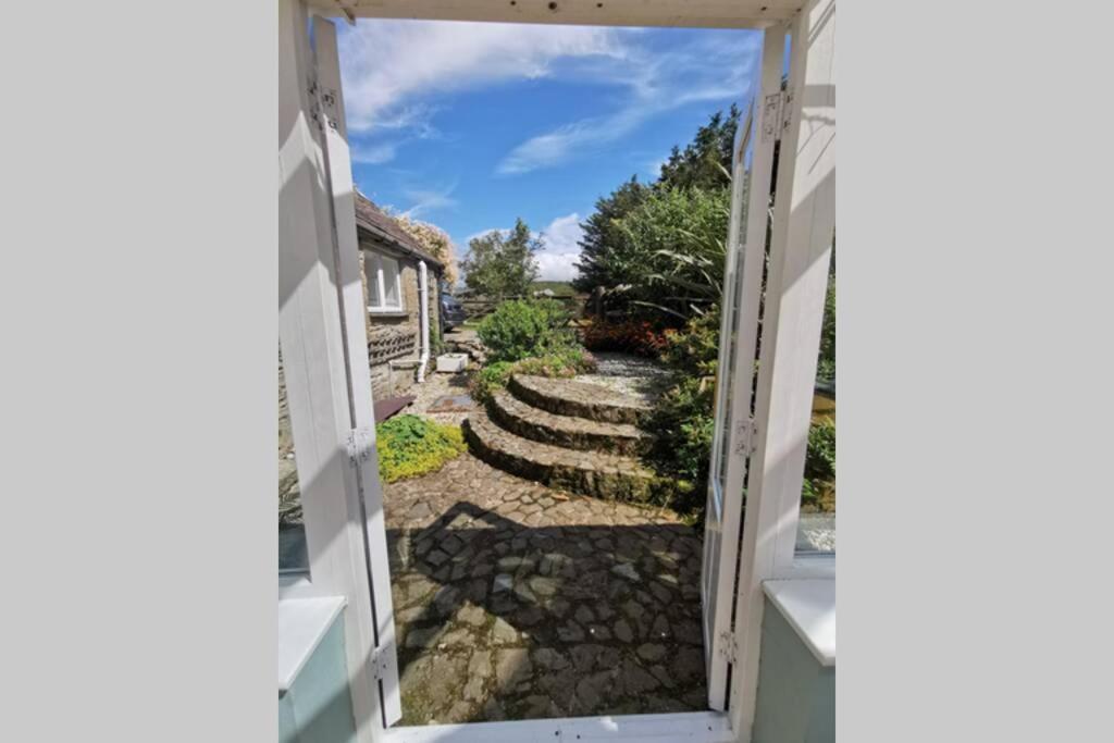 Вілла Cosy, Coastal Retreat With A Large Garden Monreith Екстер'єр фото