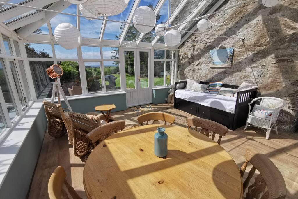 Вілла Cosy, Coastal Retreat With A Large Garden Monreith Екстер'єр фото